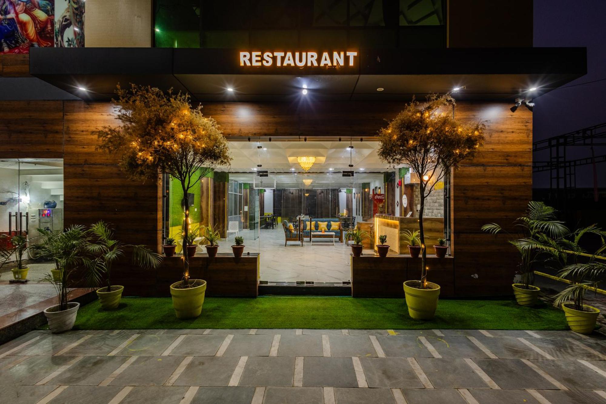 Lime Tree Hotel And Banquet Vrindavan Exterior photo