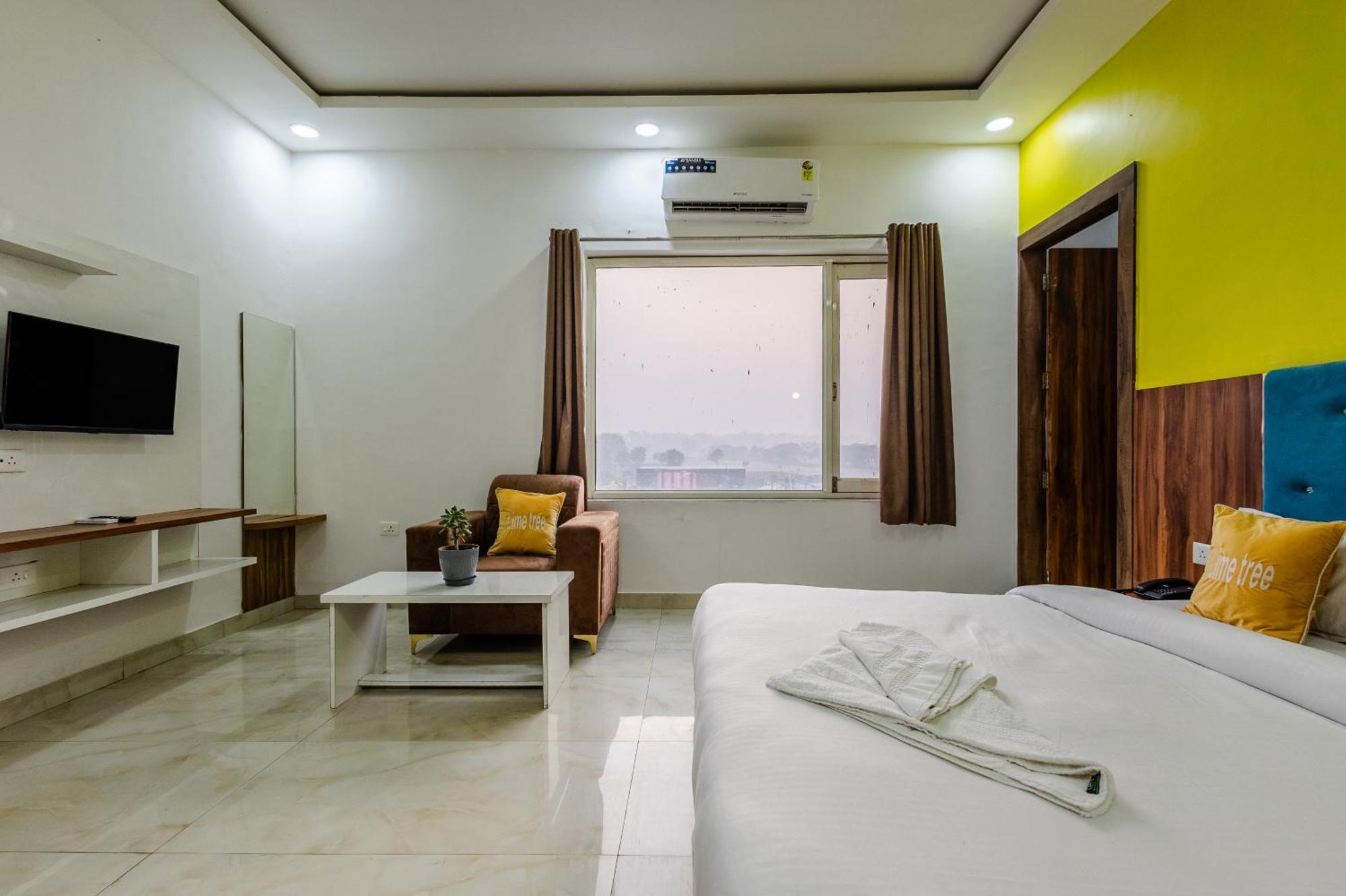 Lime Tree Hotel And Banquet Vrindavan Exterior photo