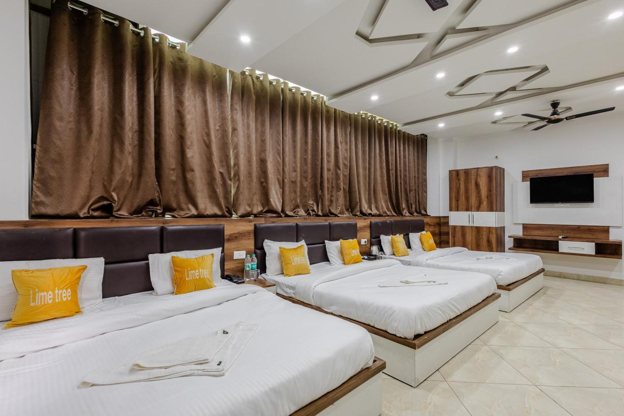 Lime Tree Hotel And Banquet Vrindavan Exterior photo